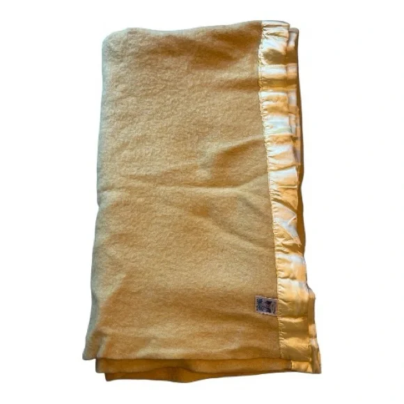 Vintage 100% Wool Kenwood Buttery Yellow Blanket 80”L 64”W - Picture 7 of 12